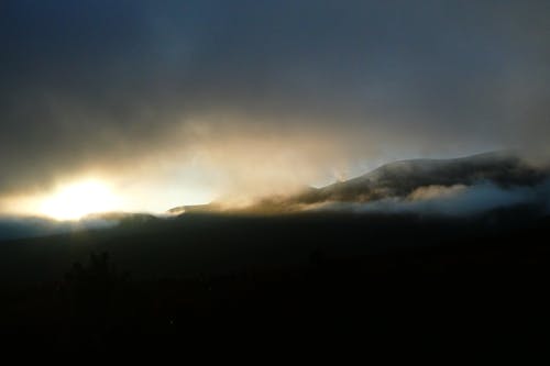 Kostenloses Stock Foto zu morgen, sonnenlicht, wolken