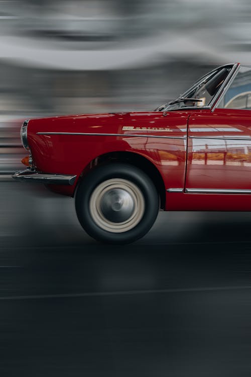 Kostnadsfria Kostnadsfri bild av klassisk bil, närbild, röd bil Stock foto