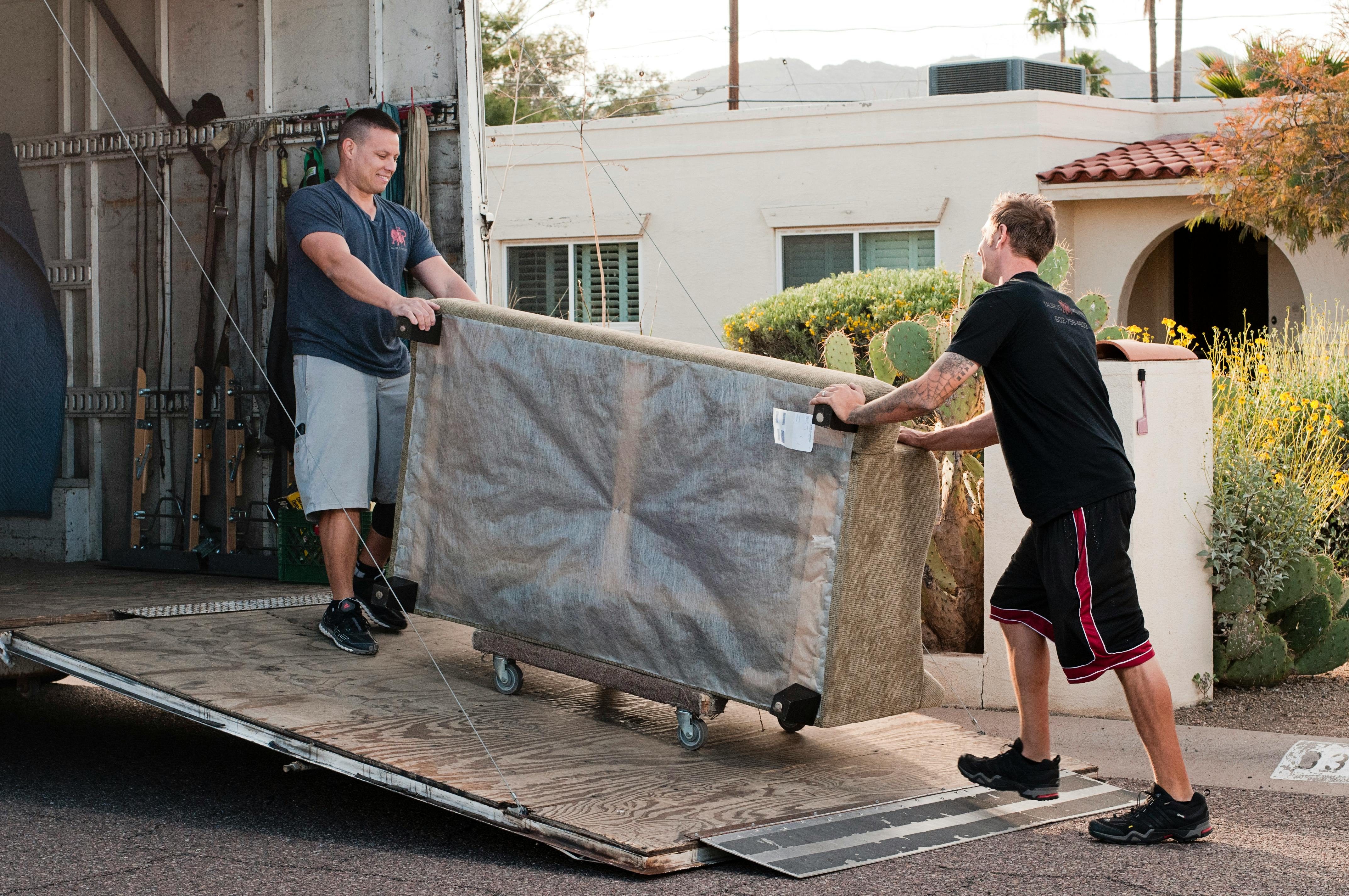 Free stock photo of deliveries kelowna, kelowna bc movers, kelowna moving
