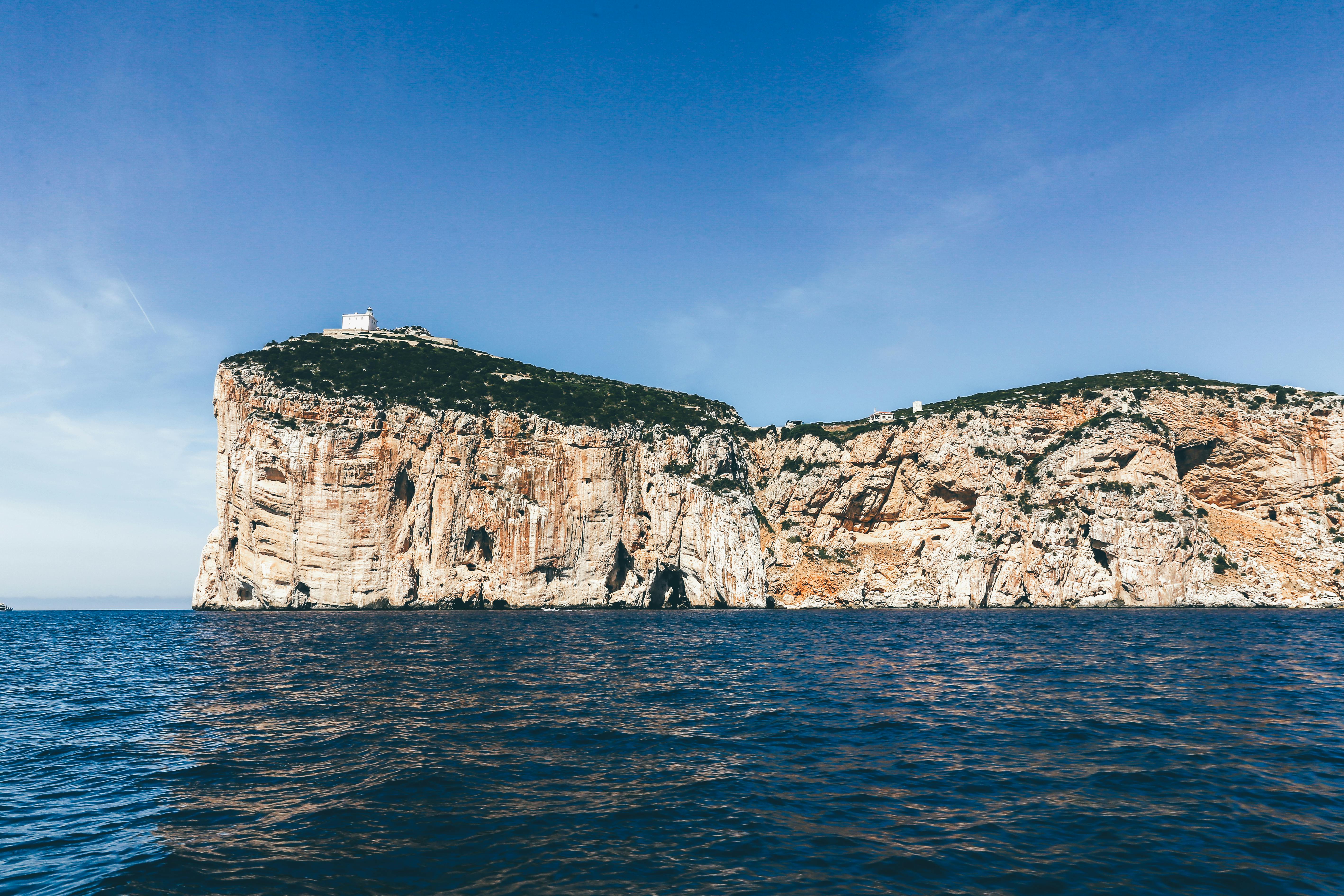 Guida a Alghero e Riviera del Corallo: Dove il Mare Catalano Incontra l'Aria di Spagna