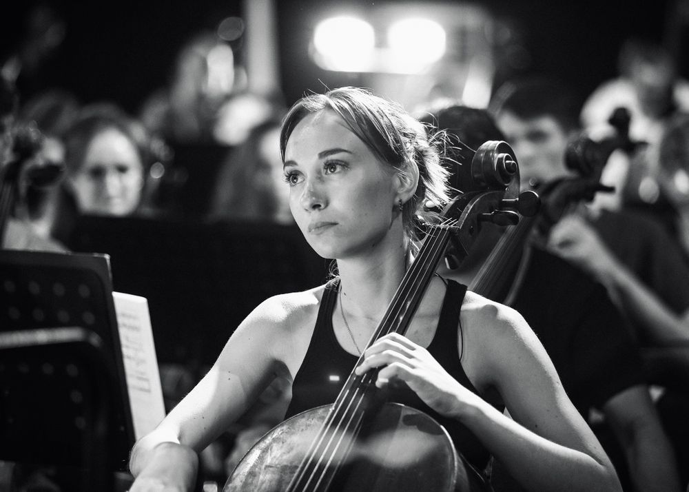 Cellist focused during a performance