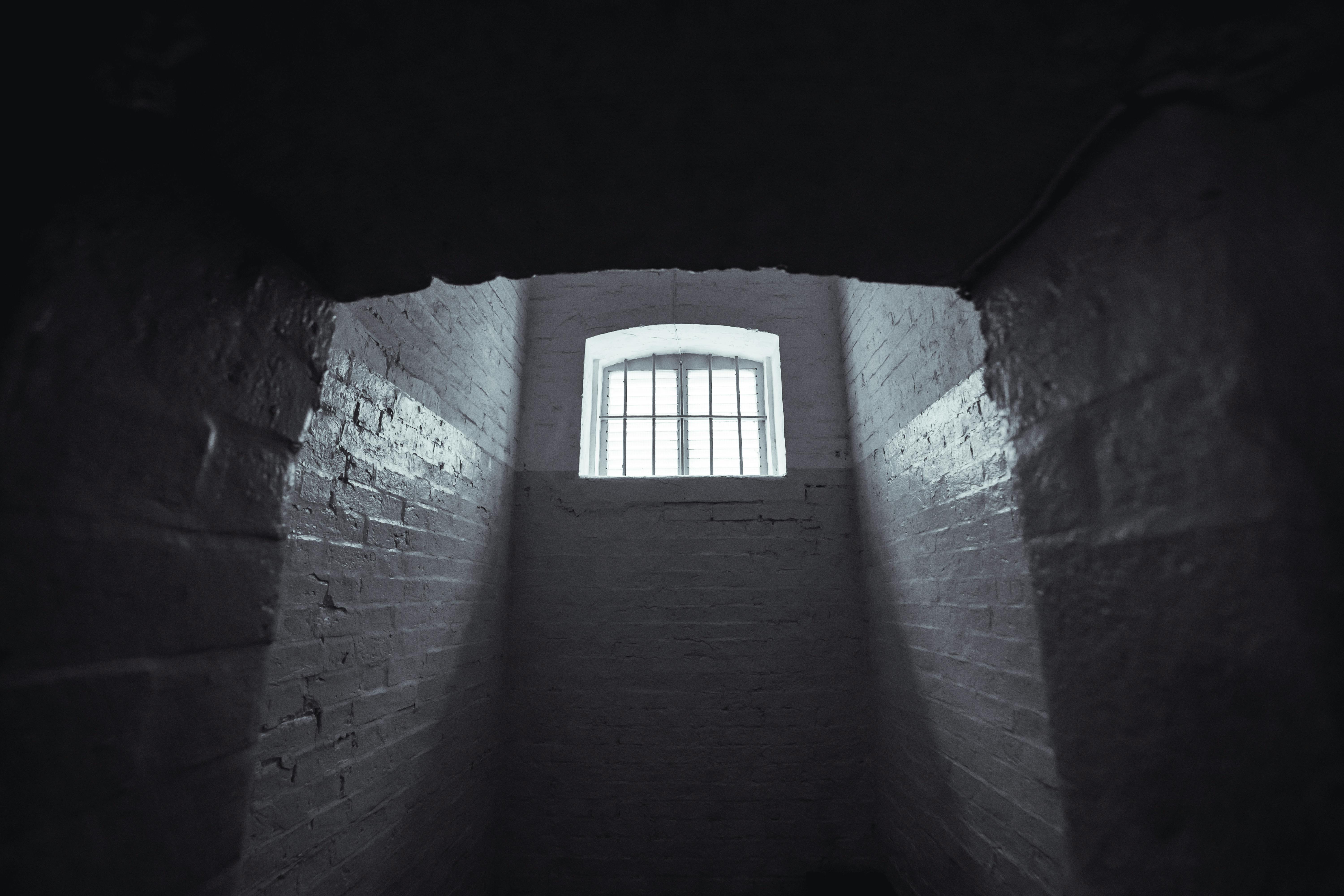 prison visit window