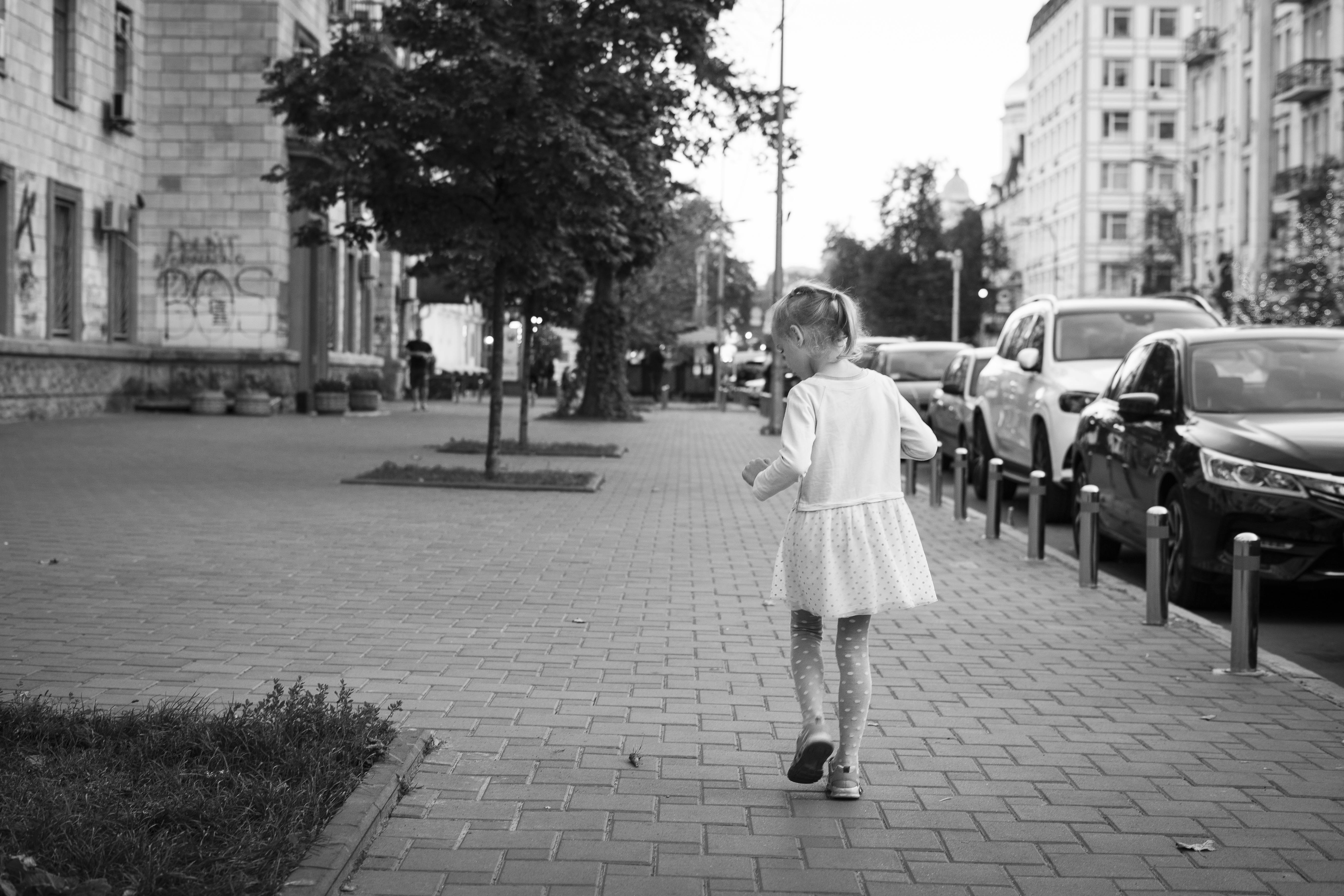 На улицах Таллина найден маленький ребёнок — полиция ищет родителей