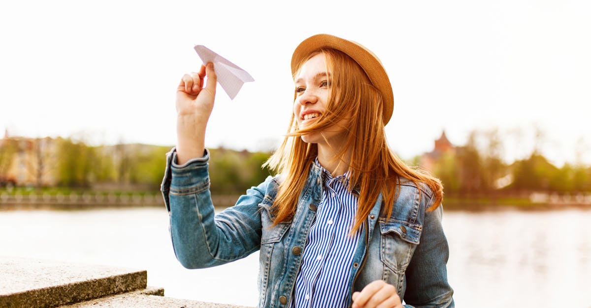 How to wear a beret hat with short hair