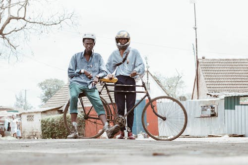 Безкоштовне стокове фото на тему «афроамериканці, велосипед, Вулиця»