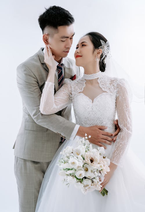 Gratis lagerfoto af ægteskab, asiatisk par, blonder