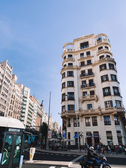 Безкоштовне стокове фото на тему «edificio vitalicio, gran via, арт-деко» стокове фото