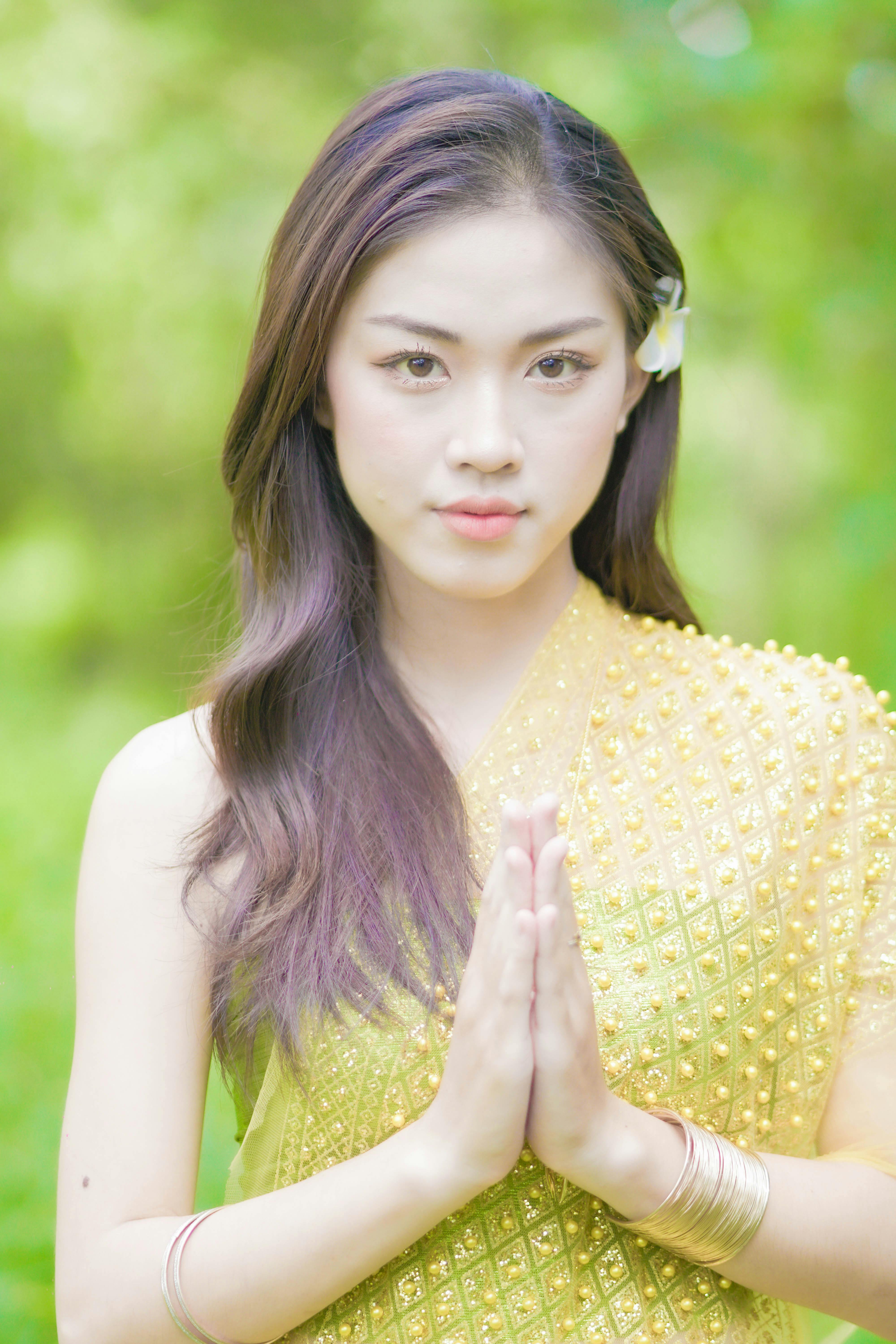 What triggers attraction in a woman?