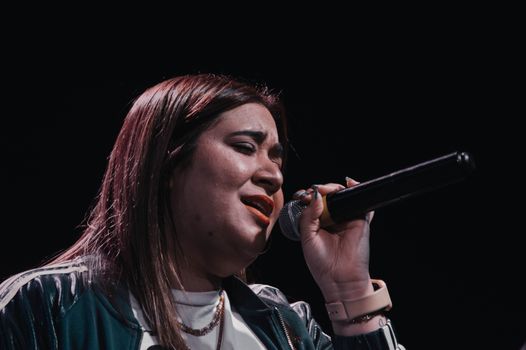 female voice talent