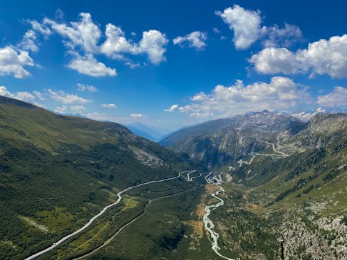 Immagine gratuita di cielo azzurro, fotografia aerea, fotografia della natura