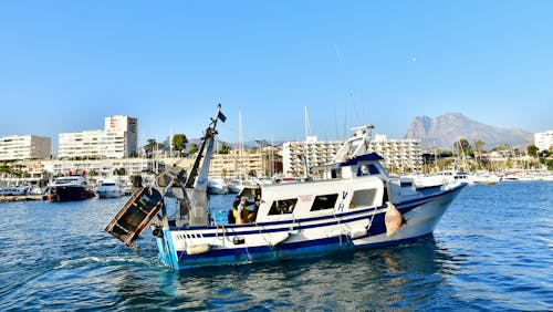 balıkçı teknesi, deniz, deniz aracı içeren Ücretsiz stok fotoğraf