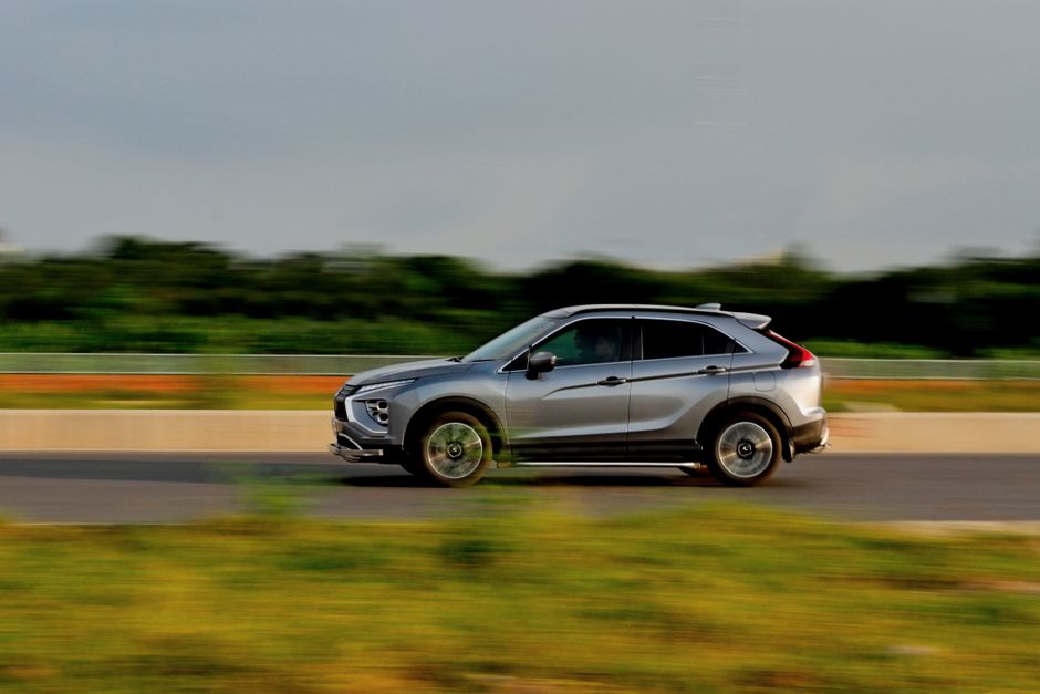 Toyota прекращает выпуск кроссовера RAV4 в России - причины и последствия