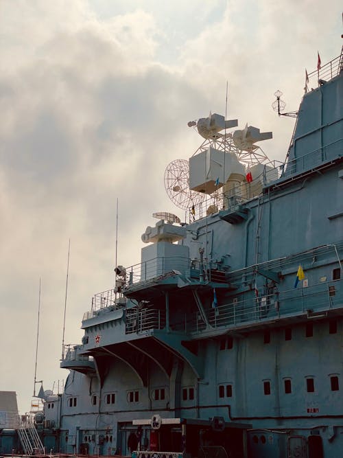 Antennas on Battleship