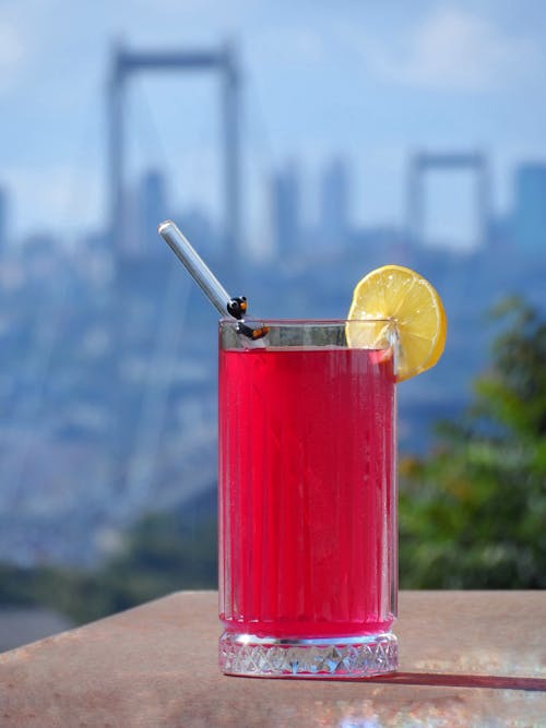 Kostnadsfri bild av citronskiva, cocktail, dricksglas