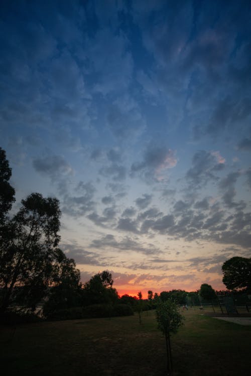 Darmowe zdjęcie z galerii z atardecer, chmury, niebo