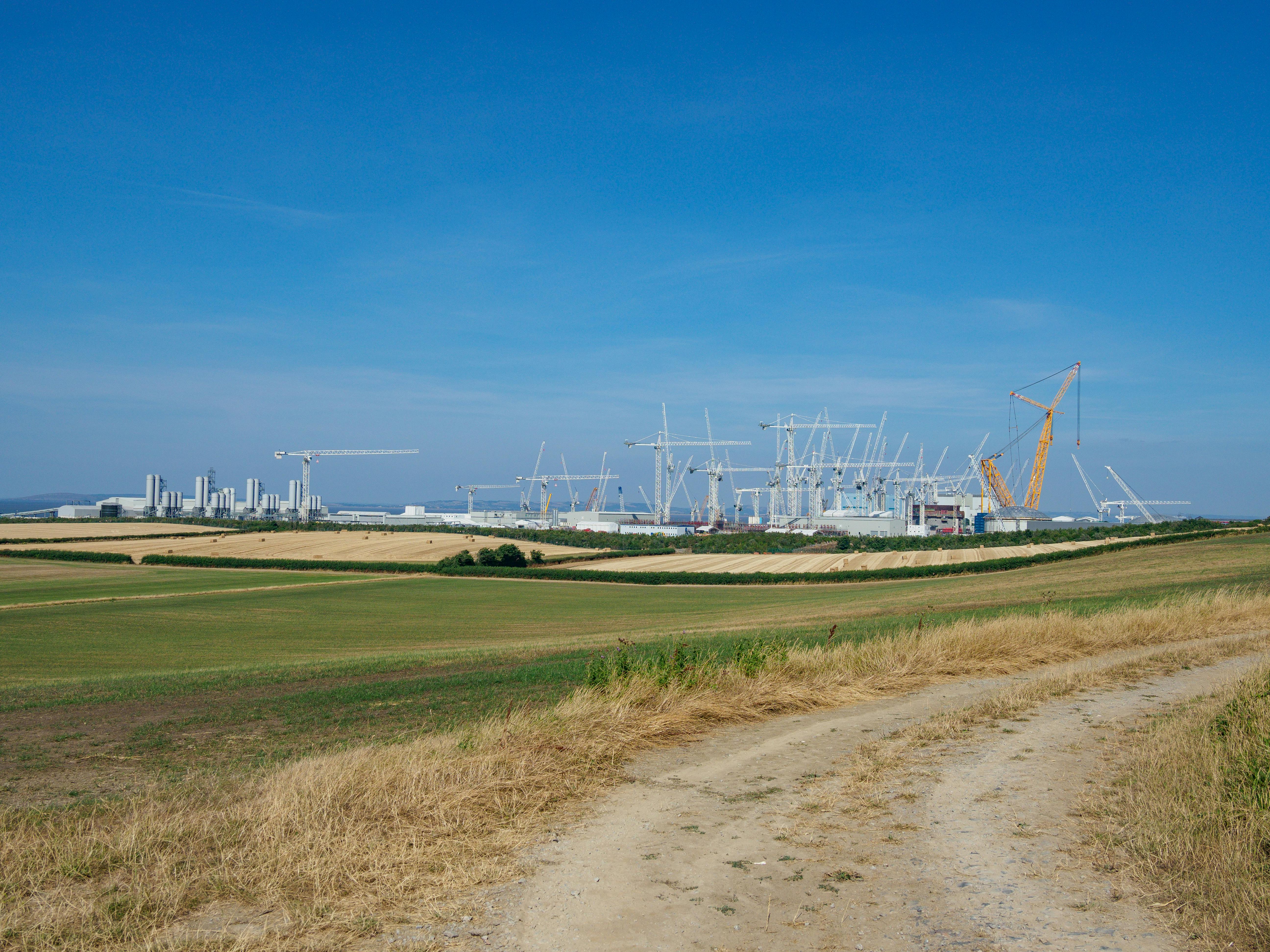 Alcoa Settles With Retirees Over Life Insurance Coverage Cuts — Photo by Brett Jordan on Pexels