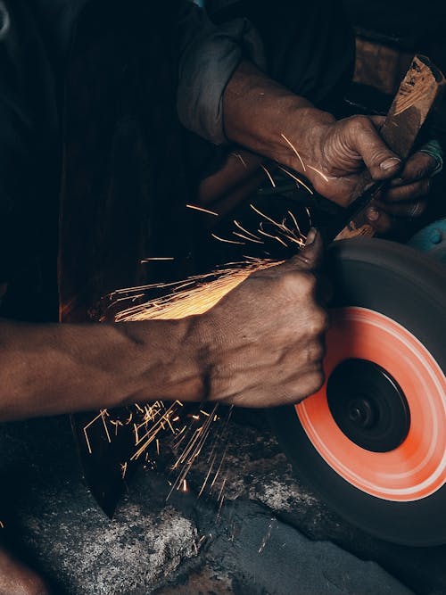 Immagine gratuita di artigiano, avvicinamento, lavorando