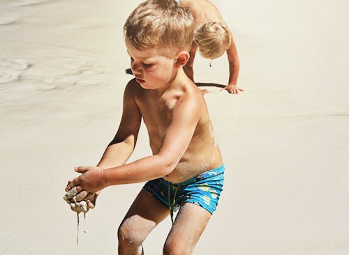 Δωρεάν στοκ φωτογραφιών με άμμος, ευτυχισμένα παιδιά, ηλιόλουστος