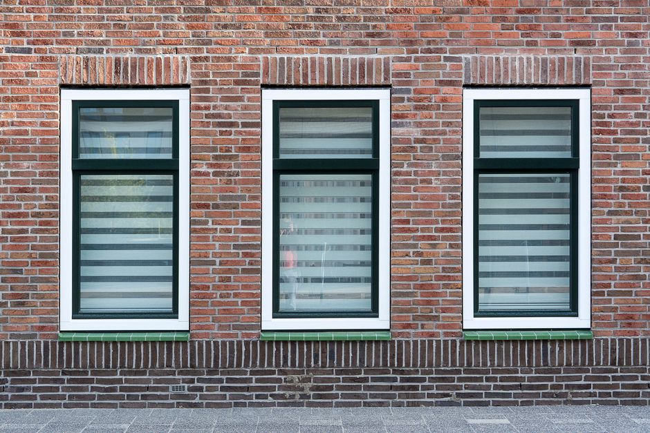 pocket replacement vs full-frame replacement window in a brick wall pocket replacement vs full-frame replacement window in a brick wall