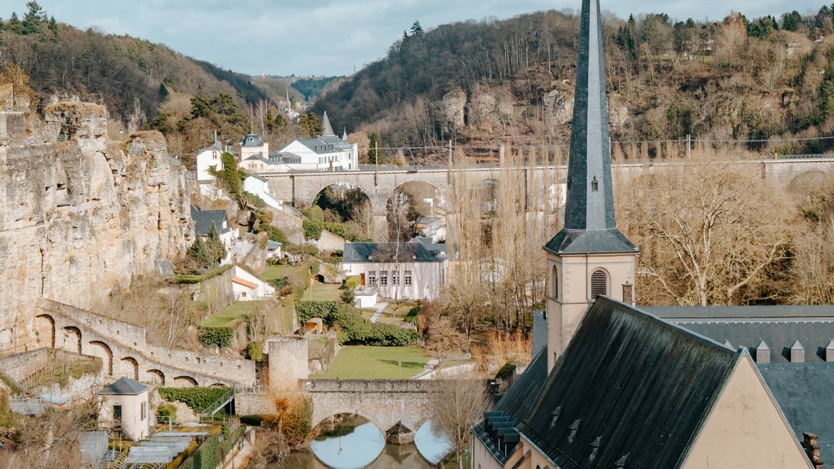 Itinéraire patrimonial train + marche abbaye Saint-Guilhem-le-Désert hors saison