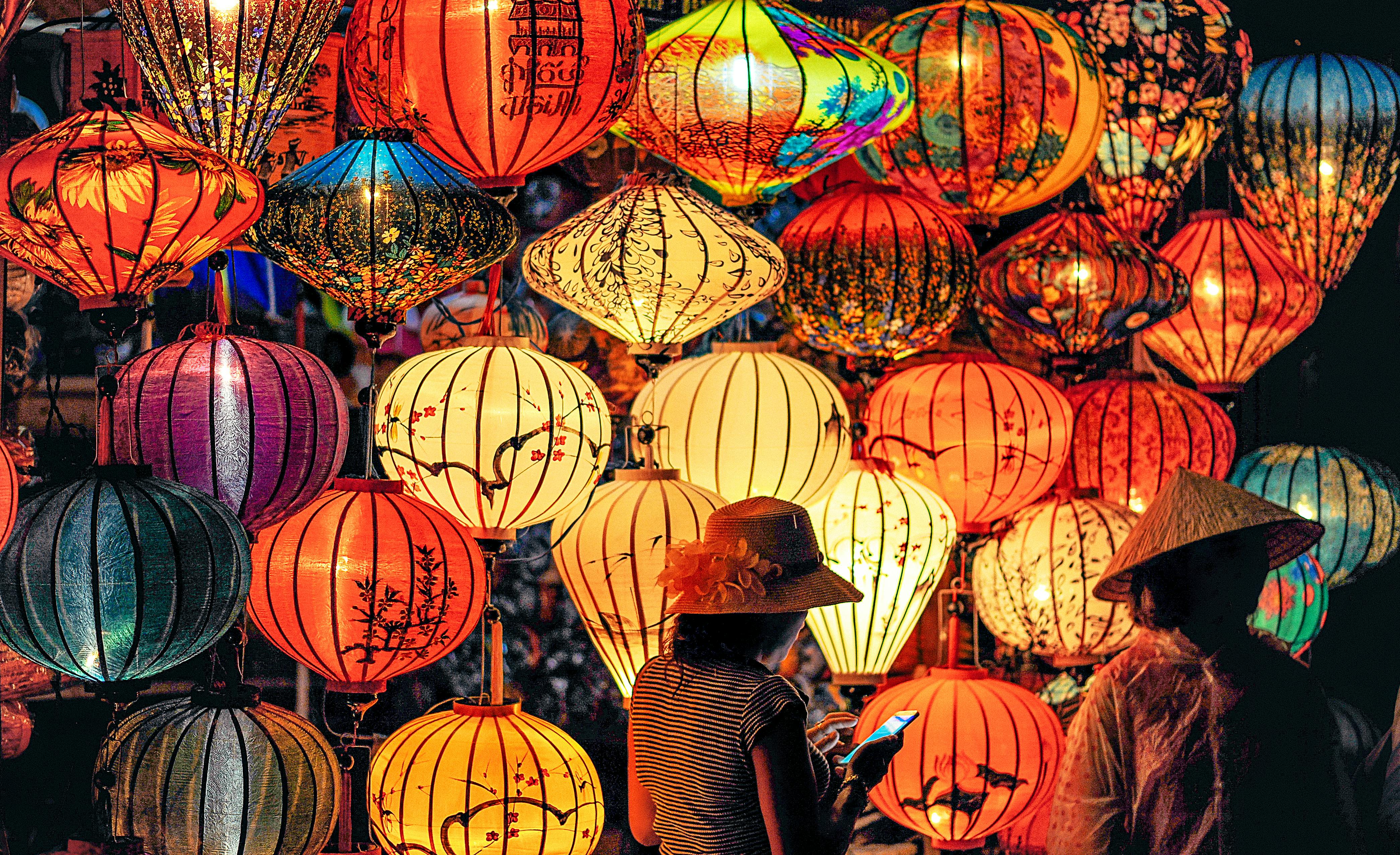 standing paper lanterns