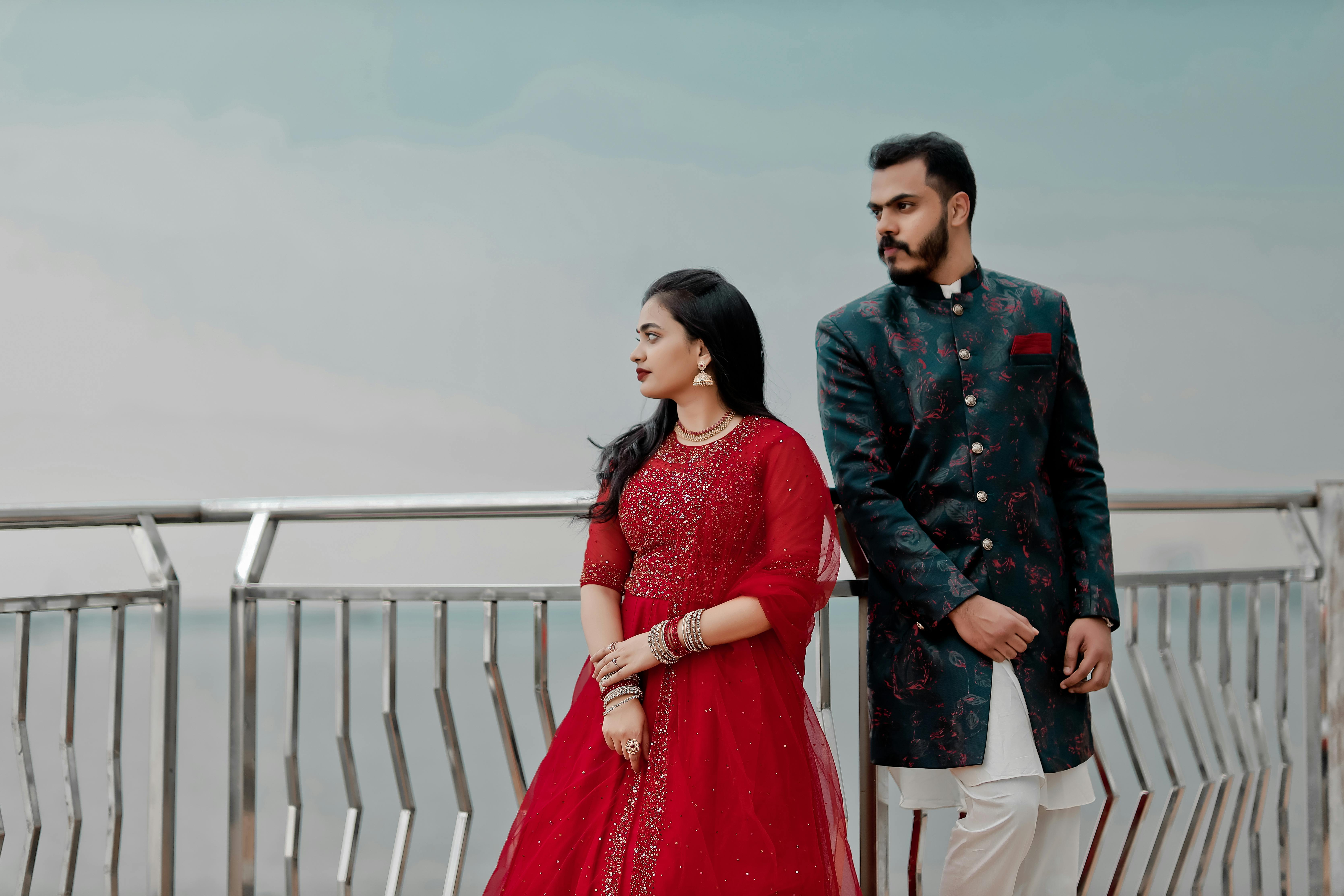 bride and groom photo, intimate | Indian wedding photography poses, Indian  wedding couple, Indian wedding