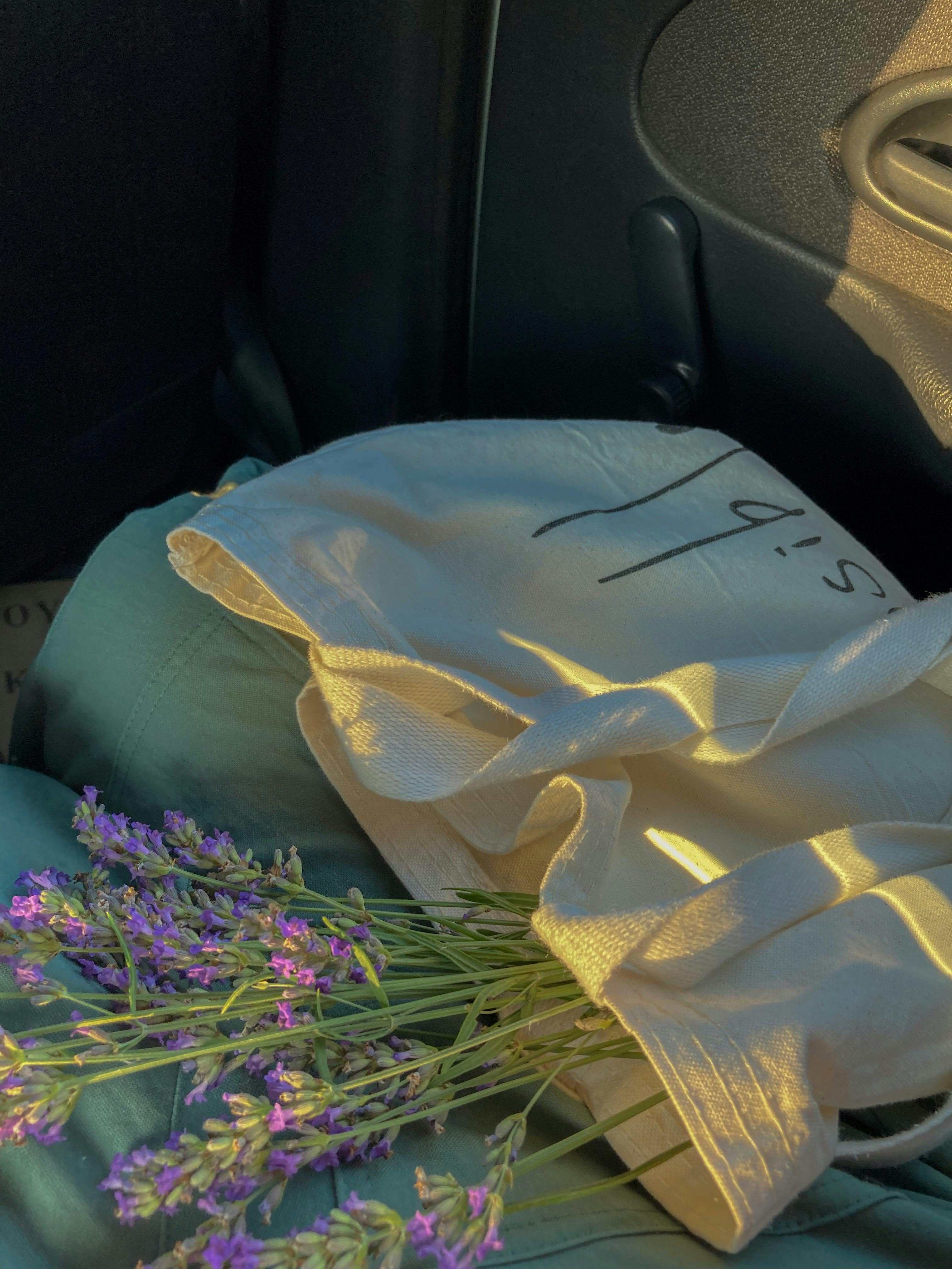 Which Colour of sperm is good?