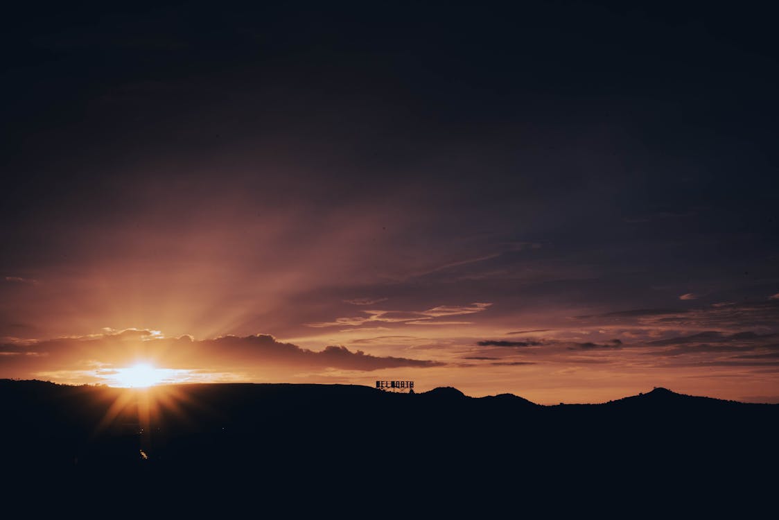 Безкоштовне стокове фото на тему «гарний захід сонця, гори, захід сонця фону»
