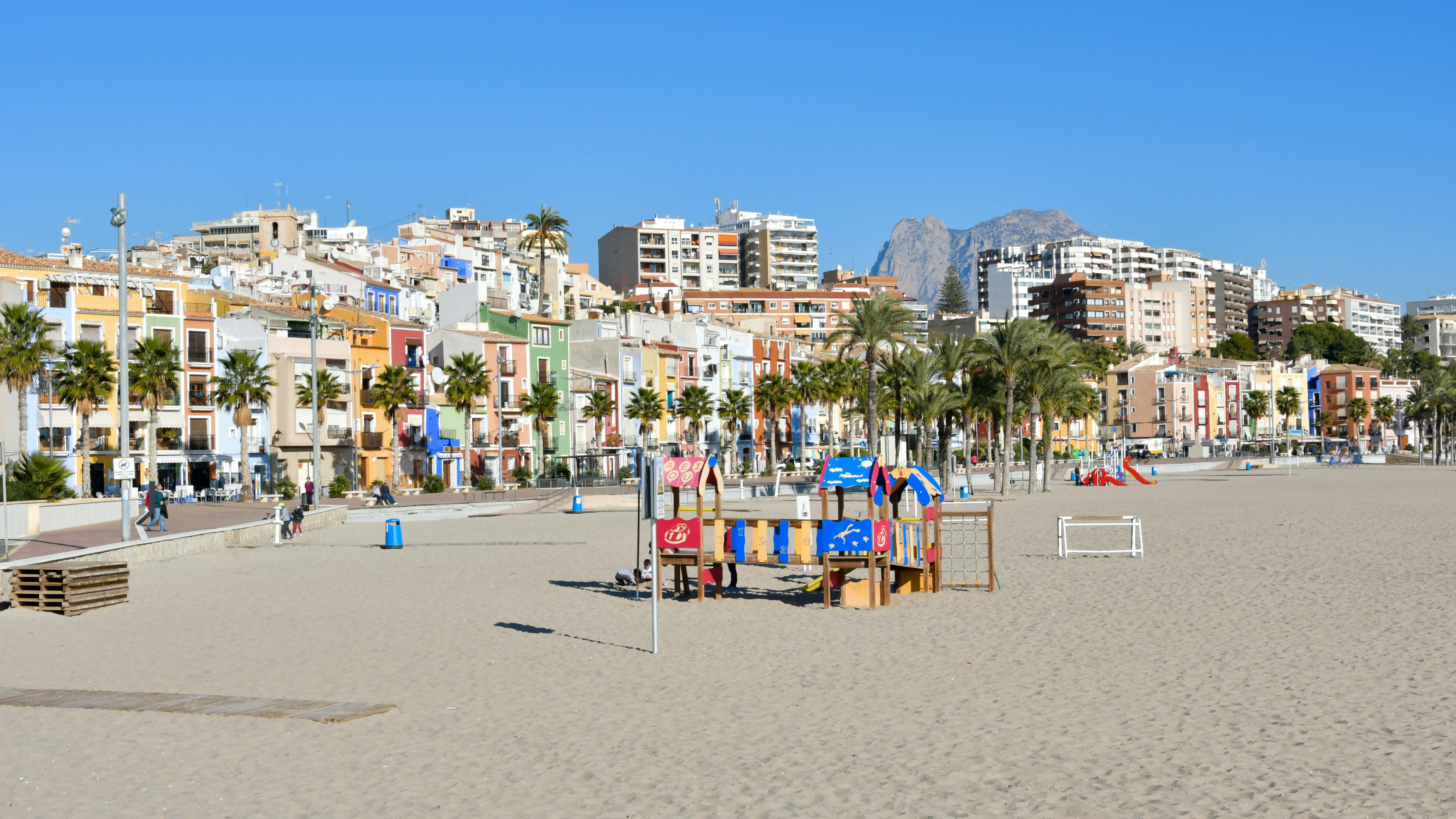¡No es broma! Apartamento frente playa en Alicante por sólo 3 euros por persona