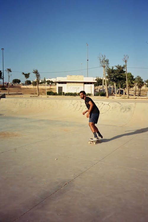 Immagine gratuita di fare skateboard, skate park, skateboard