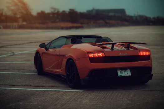 Elegantes Lamborghini – Sportwagen Wallpaper