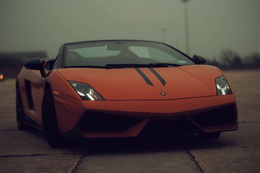 Lebendige Orange & Lamborghini – Sportwagen Wallpaper