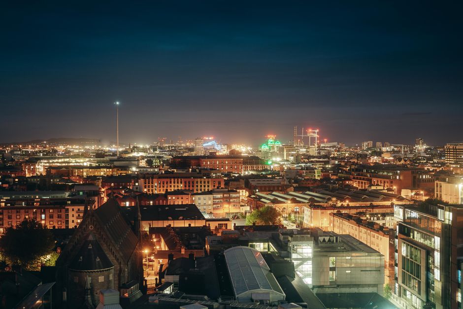 Brunch rooftop au Neon Irish Bistro avec vue sur la Liffey