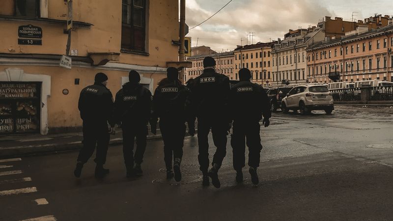 İBB, Üsküdar ve Merkezefendi belediyelerine operasyon: Bir başkan yardımcısı ve çok sayıda kişi gözaltında