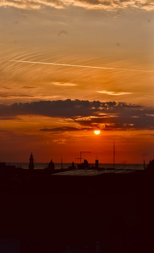 Foto profissional grátis de alvorecer, cair da noite, cidade