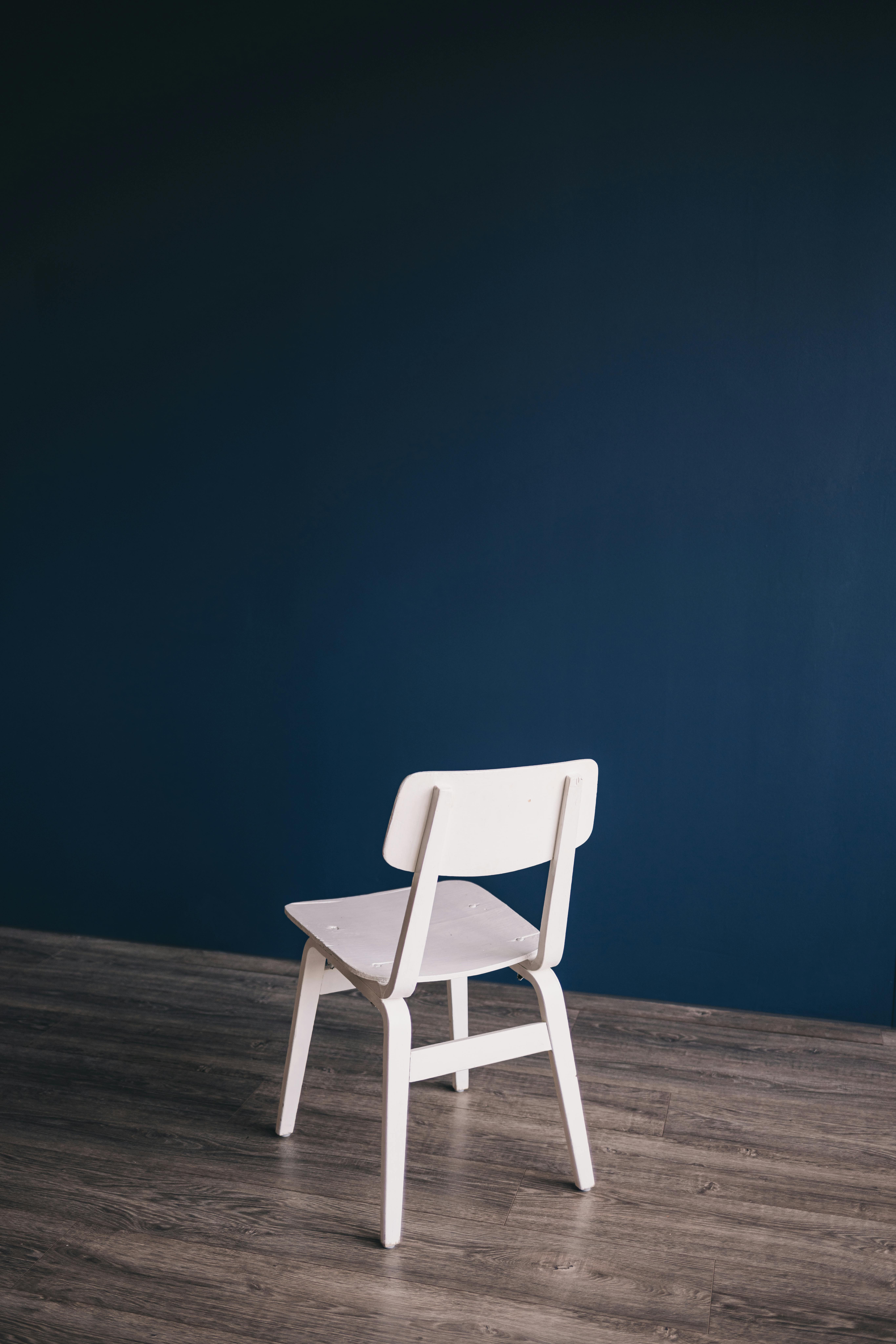Chair on Floor · Free Stock Photo