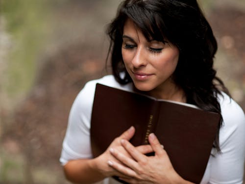 Foto stok gratis Alkitab, Book, doa