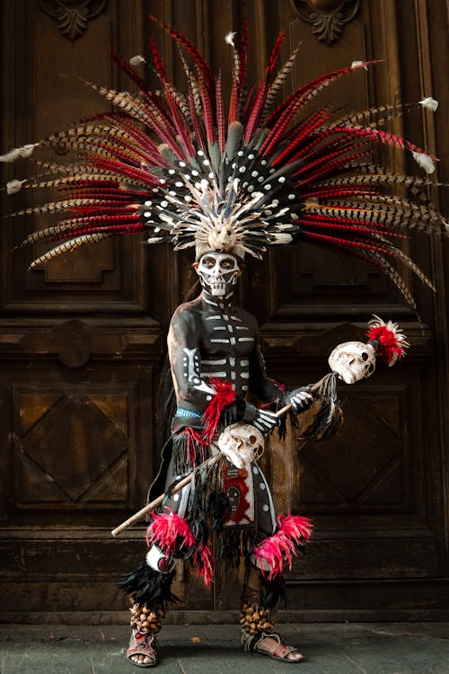 bezplatná Základová fotografie zdarma na téma aztécký, bojovník, kostým Základová fotografie