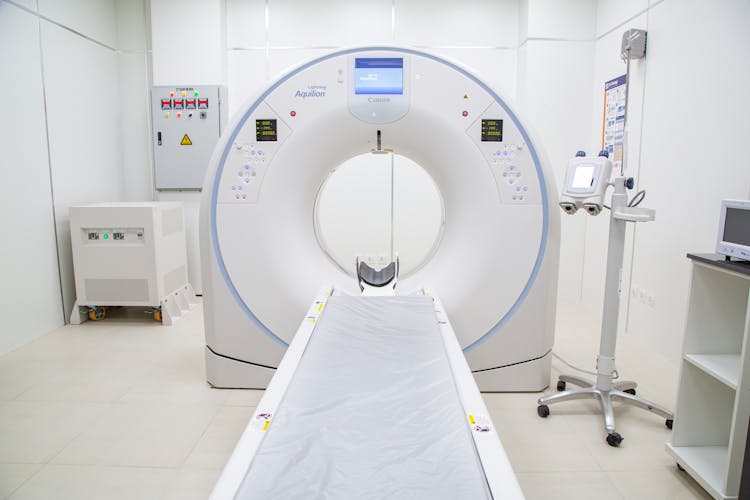 Magnetic Resonance Imaging Machine

