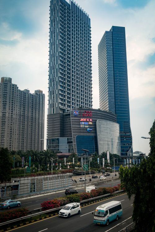 High-rise Building of Terminal 21 Shopping Complex · Free Stock Photo