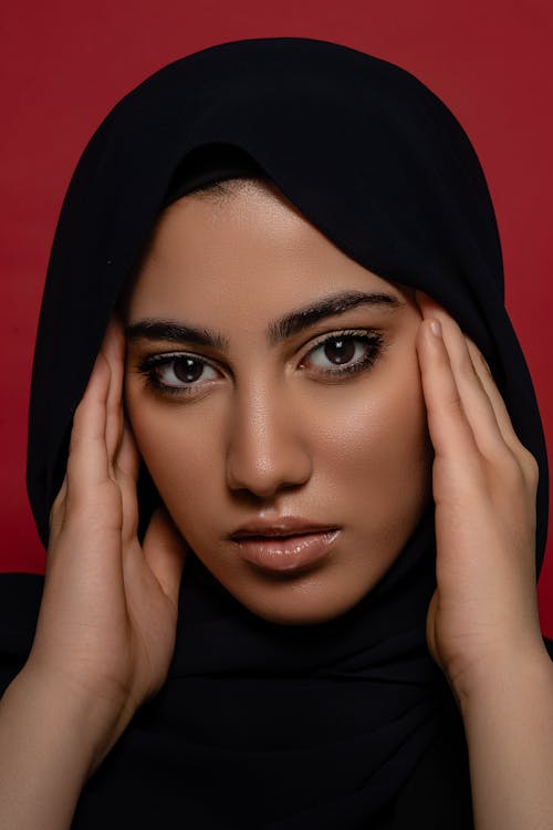 Free Portrait of a Woman With a Hijab  Stock Photo