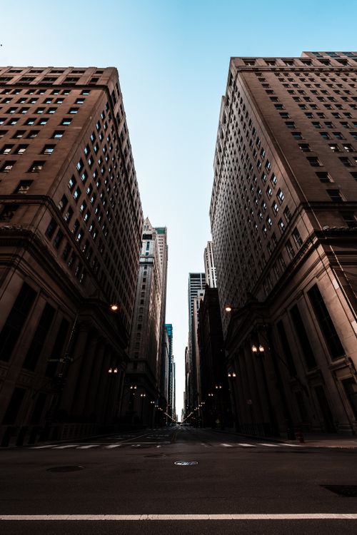Free Capture the iconic towering skyscrapers of downtown Chicago beneath a clear blue sky. Stock Photo