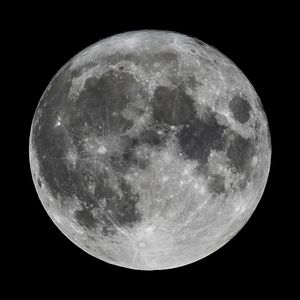 Full moon in a clear night sky — photo by Yilin Mo on Pexels