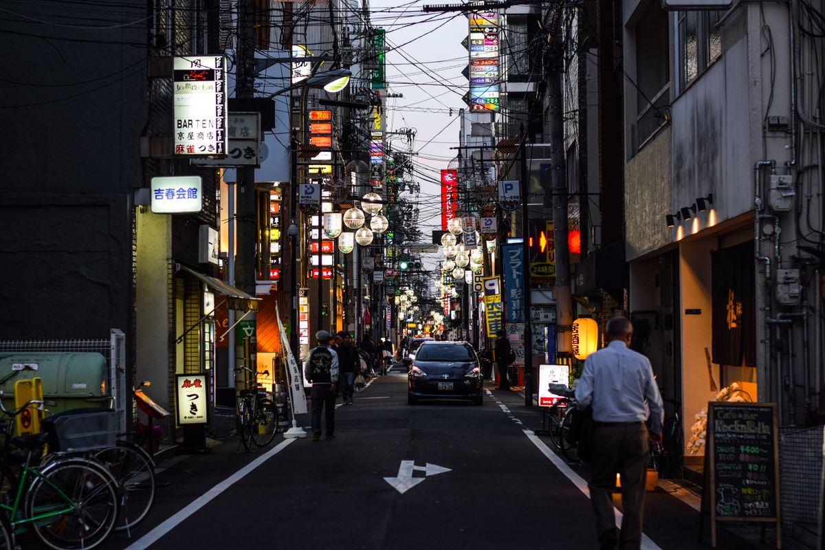 Beat Vivid's Traffic: A Local's Guide to Driving and Parking Smart ...