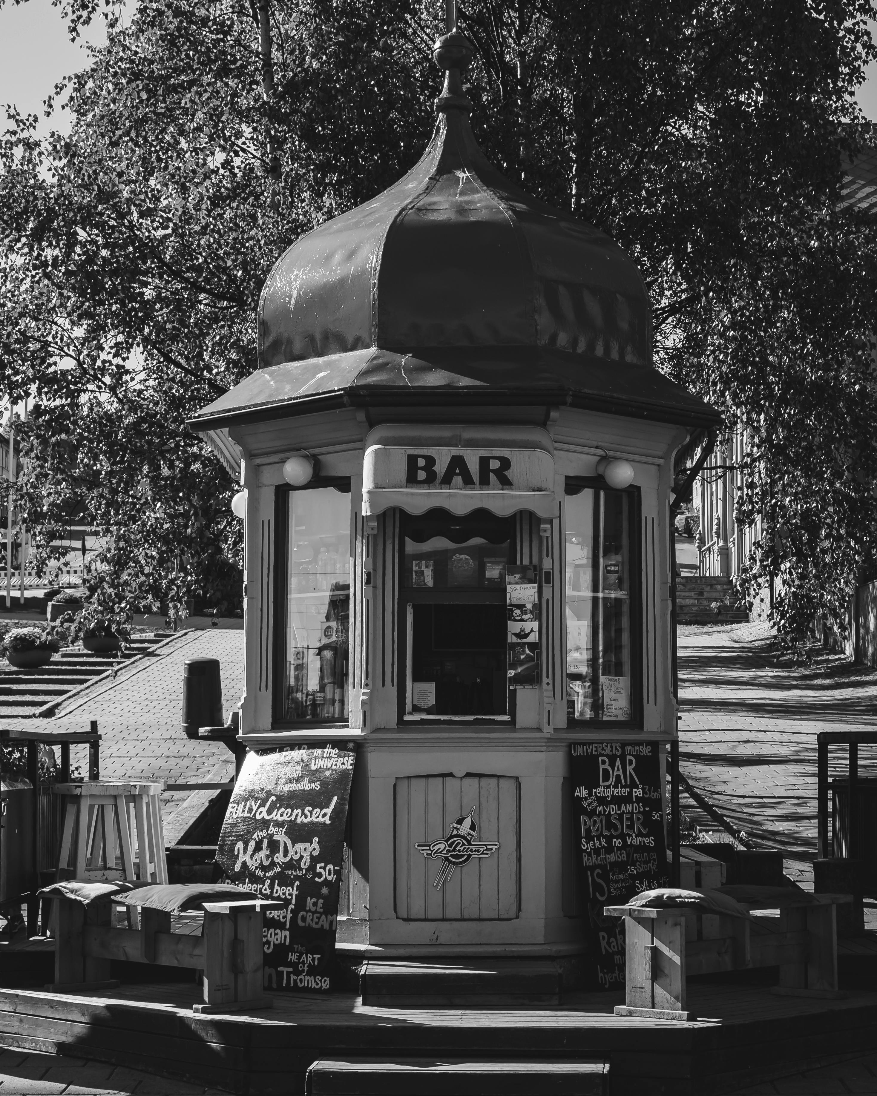 What is the best size for a bar shed?