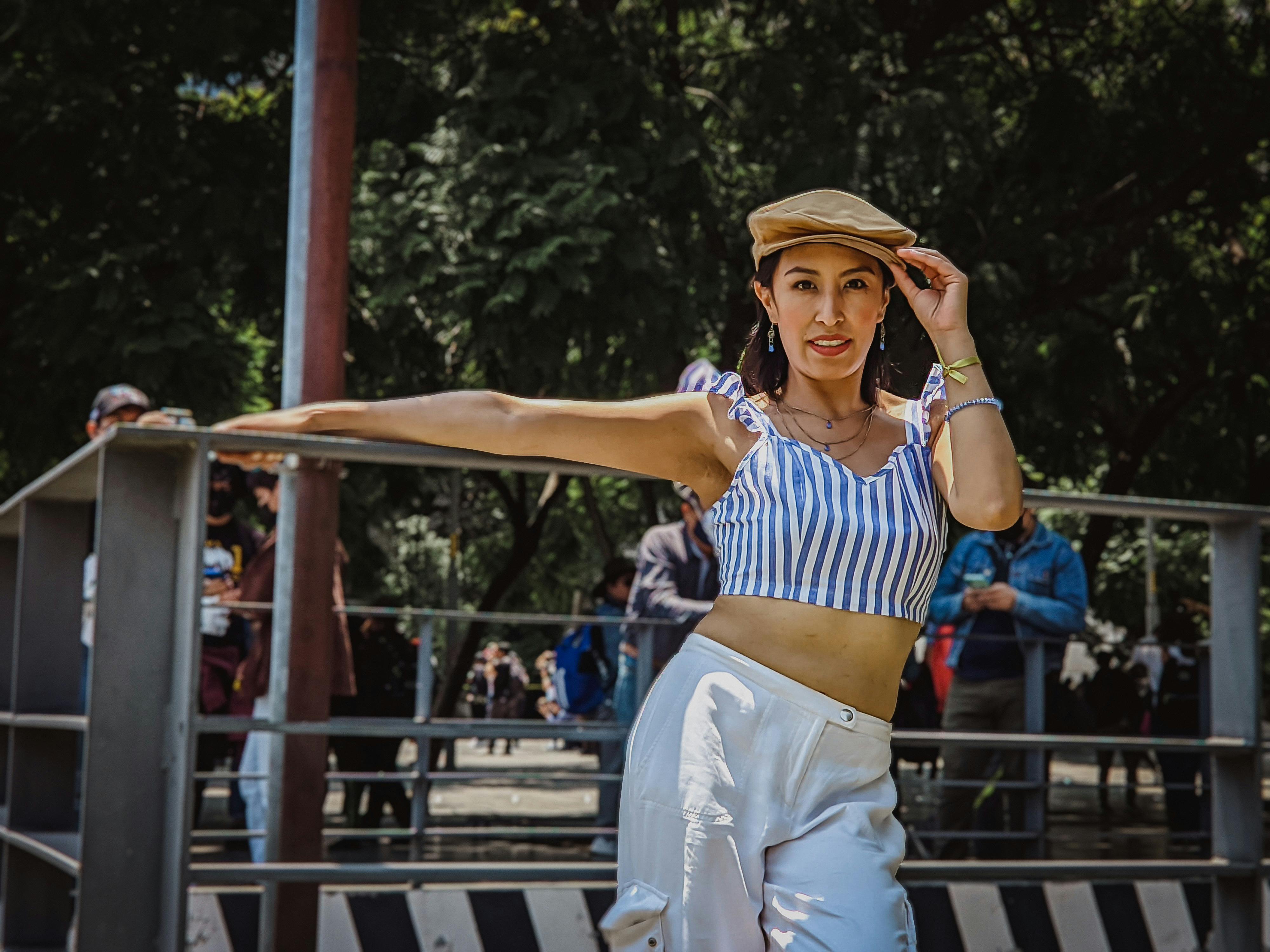 Young Beautiful Woman Wearing Crop Top Pants Stock Photo by ©funkybg  283776110