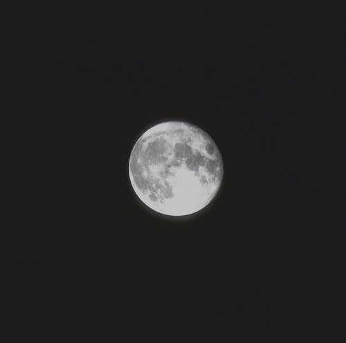 Бесплатное стоковое фото с лунная фотография, лунный, монохромный