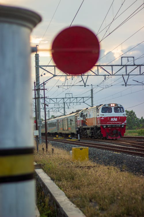 セレクティブフォーカス, 公共交通機関, 列車の無料の写真素材