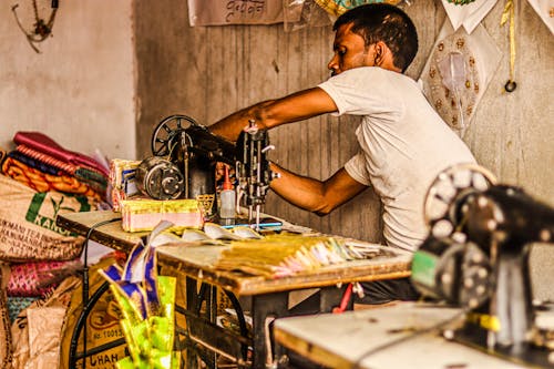 Photos gratuites de confectionner sur mesure, homme, machine à coudre