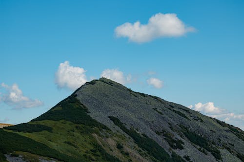 dağ doruğu, manzaralı, resmedilmeye değer içeren Ücretsiz stok fotoğraf